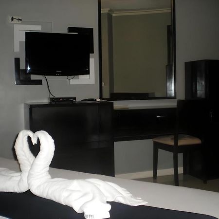 Richmond Plaza Hotel Tabok Dış mekan fotoğraf