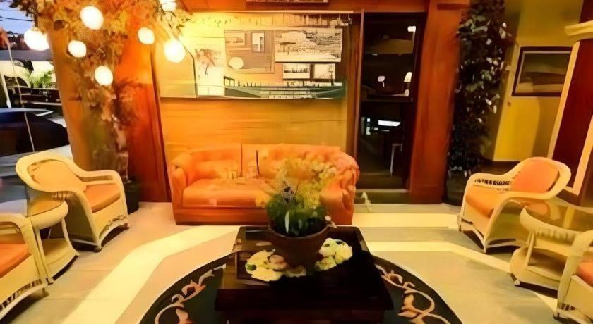 Richmond Plaza Hotel Tabok Dış mekan fotoğraf